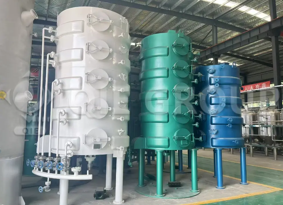 جهاز طهي لب جوز الهند بالبخار: يُستخدم للمعالجة الحرارية لزيادة إنتاجية الزيت وتحسين جودته.