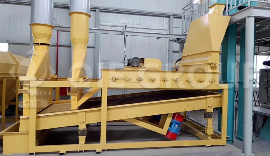 نظام إزالة الوبر من بذور القطن لإزالة الوبر وتحسين كفاءة المعالجة الأولية.