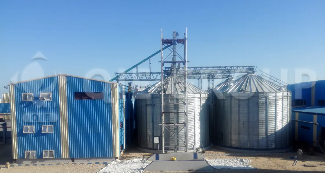 منظر خارجي لمصنع معالجة الزيوت الصالحة للأكل يوضح تخطيط المصنع ومنطقة الإنتاج